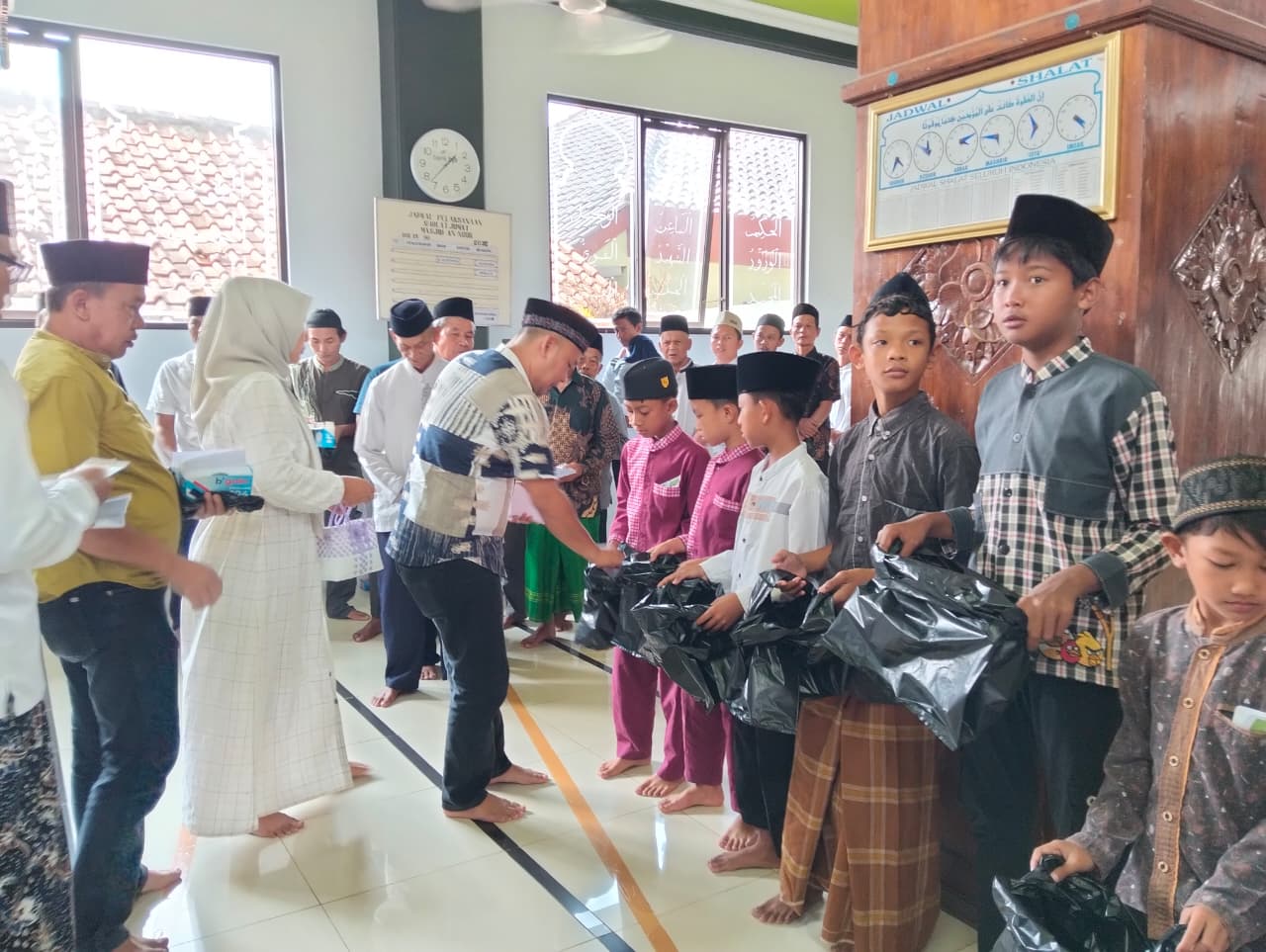 Tradisi Santunan Anak Yatim 10 Muharram, Wujud Kepedulian dan Kebersamaan Masyarakat Desa Gunungkuning